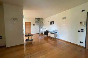 3 LOCALI A SANTA LUCIA DI PIAVE