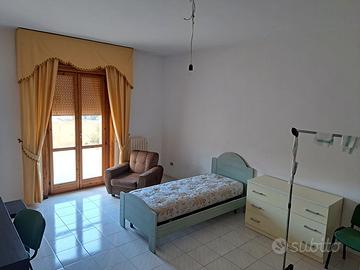 Grande Stanza singola su via per Ecotekne