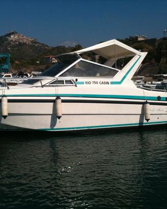 Rio 750 cabin