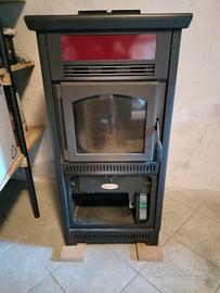 stufa a pellet e legna