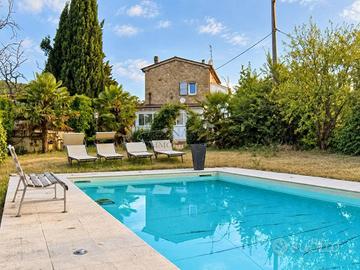 Rustico / Casale di 180 m² con 5 locali e posto au