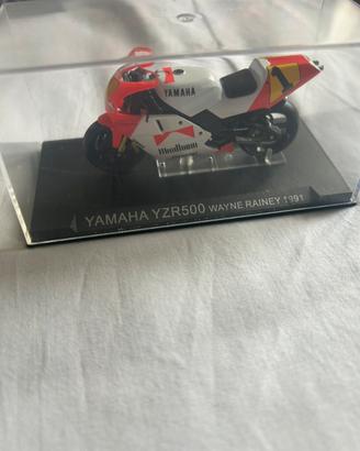 Modellino Yamaha yzr500 wayne rainey 1991 con teca