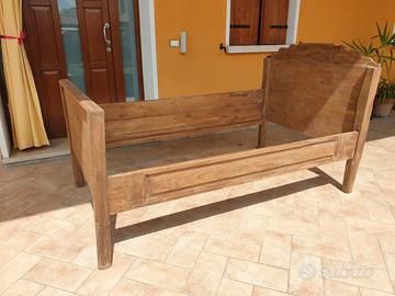 Letto antico in legno noce 
