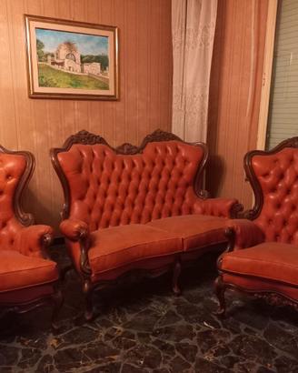 DIVANO E POLTRONE IN PELLE