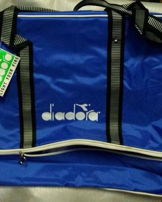 Borsa diadora blu elettrico, con tracolla