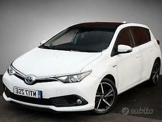 Ricanbi toyota auris hibryd