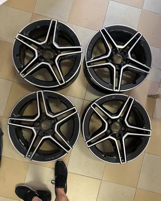 Cerchi mercedes classe A B CLA GLA RAGGIO 18 amg