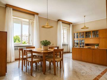 Appartamento di 90 m² con 3 locali e box auto a Te