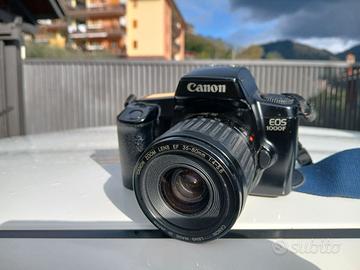 Canon EOS 1000 con obiettivo + obiettivo  3000