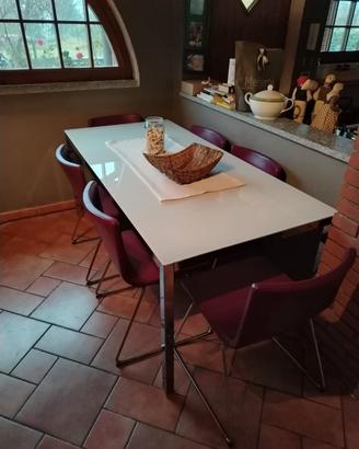 set di tavolo e sedie