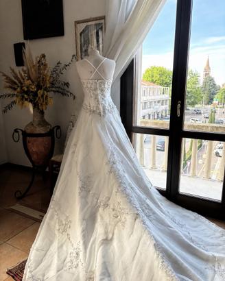 Vestito da sposa nuovo con cartellino