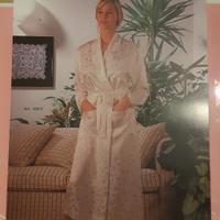 Vestaglia seta vintage ricamata a mano