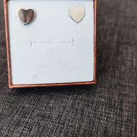 Orecchini a forma di cuore!