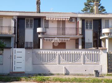 VILLA A SCHIERA A ANZIO