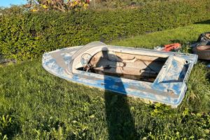 Barca di 3 metri in vetroresina