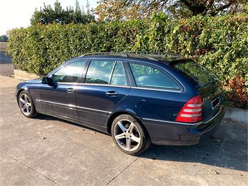 Mercedes-Benz C 220