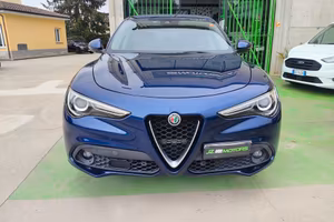 Alfa Romeo Stelvio 2.2 Turbodiesel 180 CV AT8 RWD 