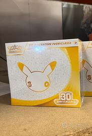 Pokemon 30 anniversario ETB allenatore fuoriclasse