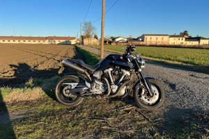 Yamaha MT-01 - 2005