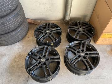 4 CERCHI NERI KIA NON ORIGINALI 16'' USATI