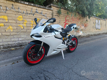 Ducati 899 Panigale V2