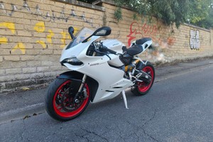 Ducati 899 Panigale V2