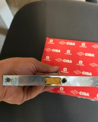 Serratura da infilare Cisa