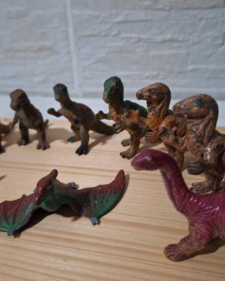 dinosauri di plastica n.12, integri