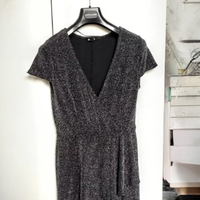 Tutina corta con fantasia a zig-zag e dettagli bri