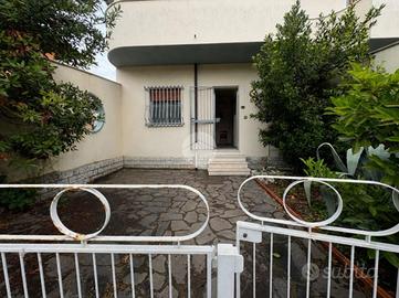 2 LOCALI A CESENATICO