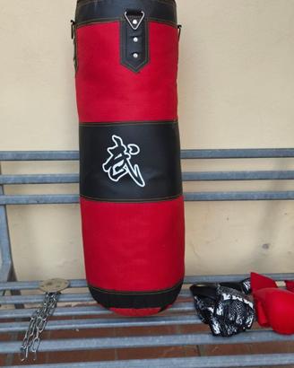 Sacco da boxe rosso + 2 paia di guanti
