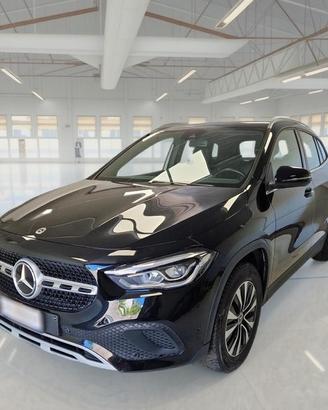 MERCEDES-BENZ GLA 250 E PLUG-IN HYBRID AUTO BUSINE