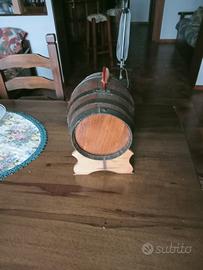 botte tutta in legno per decorazione