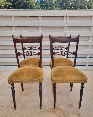 set di 4 sedie  = 40 euro