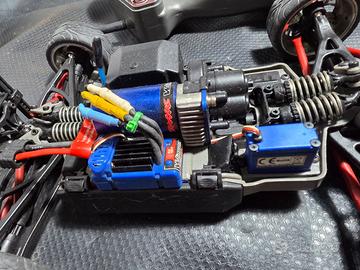 Traxxas Erevo 1/16 come in foto