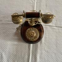 Telefono vintage a disco in legno e ottone – retrò