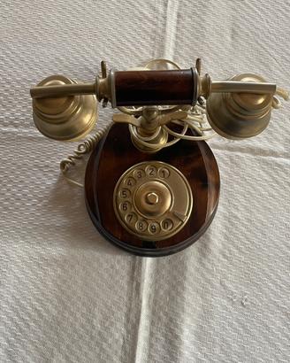 Telefono vintage a disco in legno e ottone – retrò
