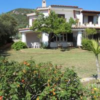 Villa con giardino