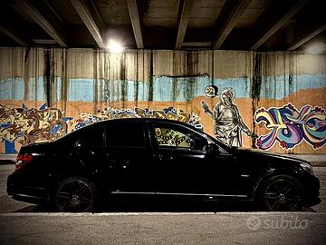 Mercedes C180 Avantgrade Benzina 2010 146000KM!!
