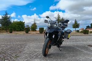 Qj srt 800 X
