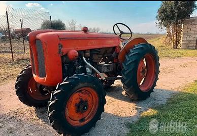 Trattore Fiat La piccola 241 RV