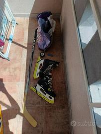 Set completo hockey - mazza, pattini, dischetto