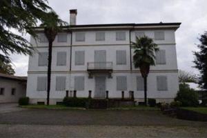 Immobile in asta di 721 m² a Farra d'Isonzo