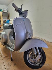 Vespa d'epoca, modello 50 R. Originale  1971