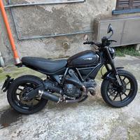 Ducati Scrambler 800 Cafe' racer