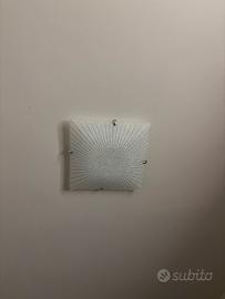 Plafoniera in vetro con decoro