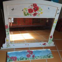 Specchio e mensola shabby