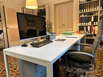 Postazione operativa in ufficio di rappresentanza