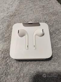 Auricolari iPhone originali mai usate. EarPods