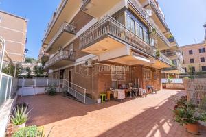 QUATTRO LOCALI CON TERRAZZO DI 150MQ